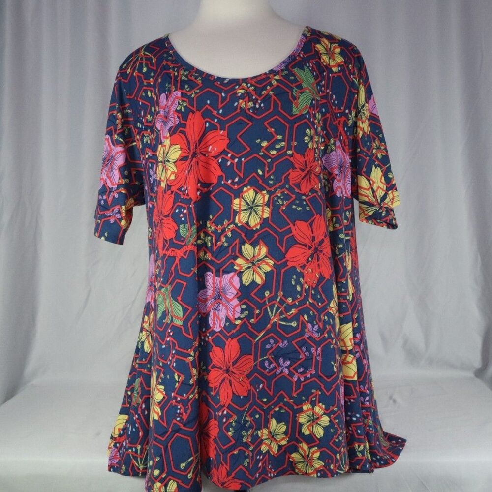 Lula Roe Blouse Top Shirt Size 3XL. Red & Yellow Lilly on Blue
